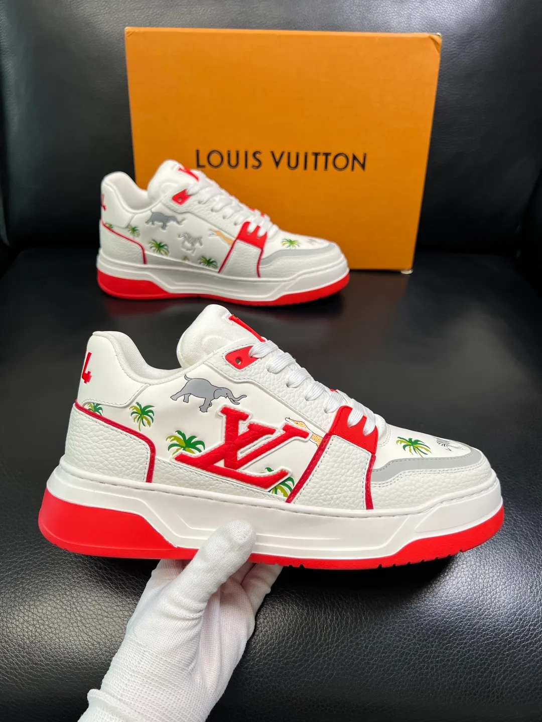 Men's shoes 💰 940 Lv high quality top crafts Louis Vuitton, sports sneakers counter synchronization, uppers imported from Italy, high-quality splicing colorful complex crafts, imported mesh pads soft and comfortable, soles: original soles specially provided by the original factory, T men's shoes 💰U exclusive movable molded soles super comfortable, original factory single goods, code number 39-44 (customized 38 45)